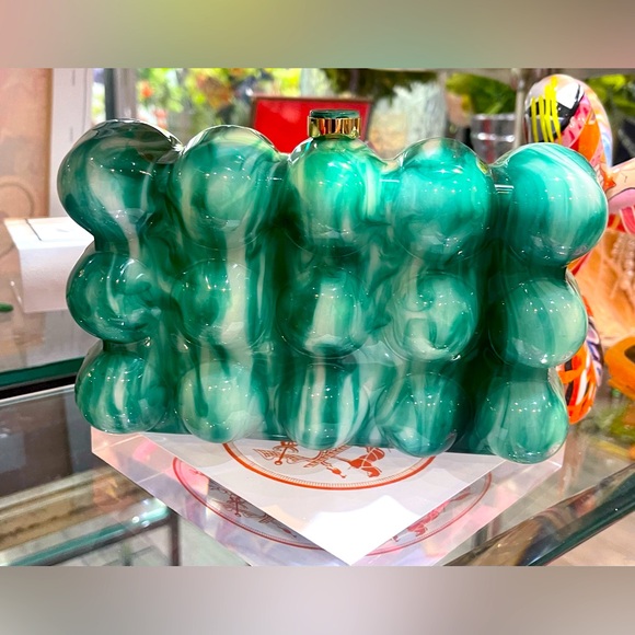 Statement piece. Comes with strap - Picture 1 of 1